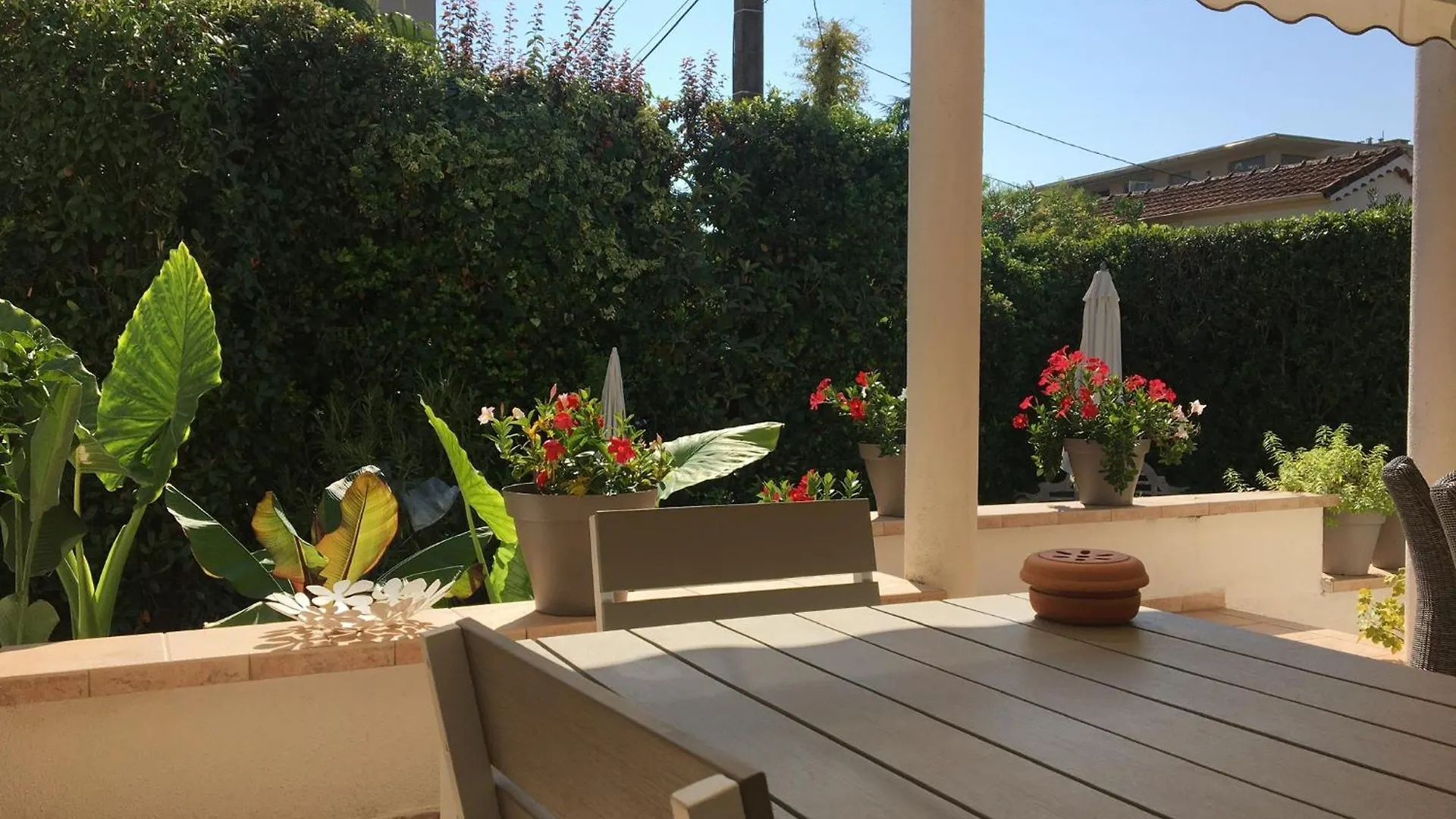 Vila Le Cabanon Cap D Antibes 80 M De La Plage